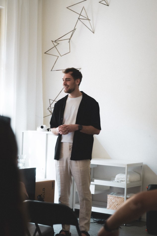 Petr Oliver při workshopu